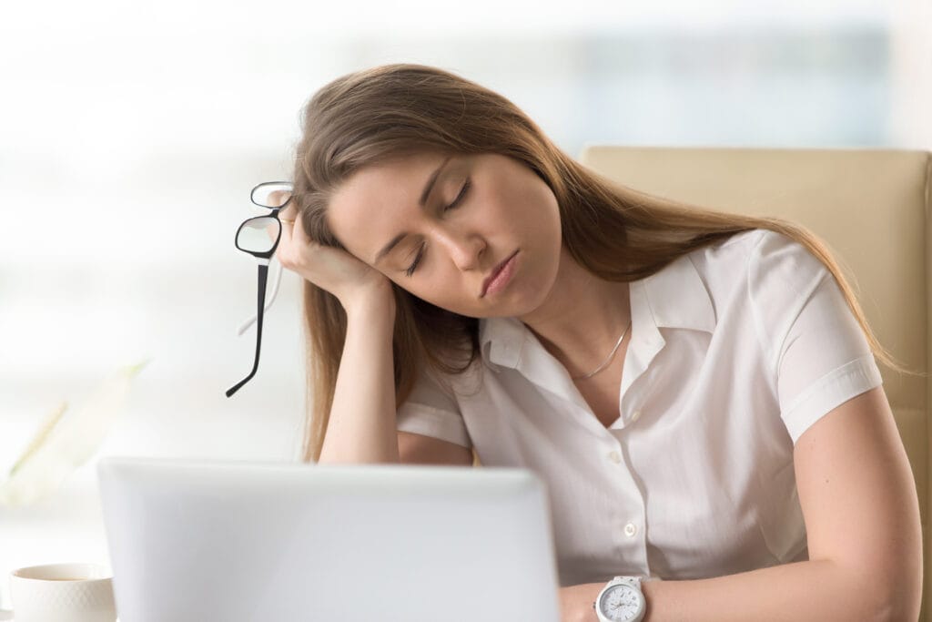 shutterstock_692204278-1-1024x683 Envelhecimento da Pele: 5 Hábitos que Aceleram e Como Reverter